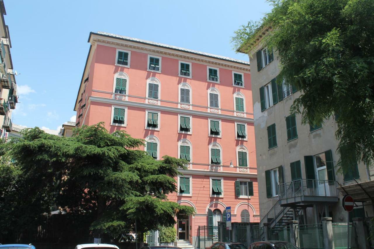 Appartamento In Centro Zona Fiera,Davanti Al Galliera Genova Eksteriør billede